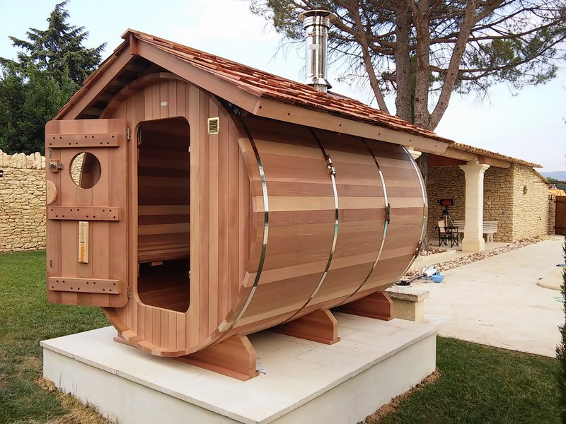 Sauna bulle red cedar avec toit tavaillon
